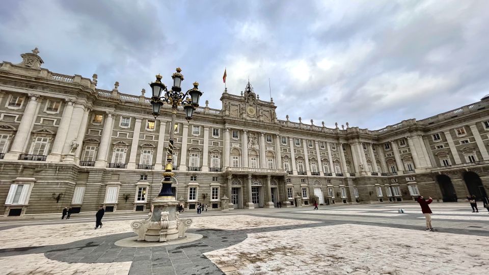 Madrid: Royal Palace Entry Ticket and Small Group Tour - Key highlights at a glance