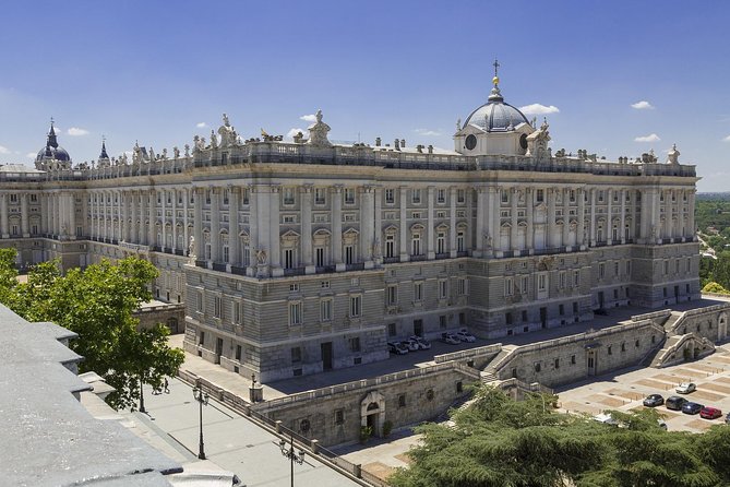 Madrid: Royal Palace Expert Guided Tour with Optional Tapas - Upgrades and add-ons: Royal Collections Gallery vs. tapas