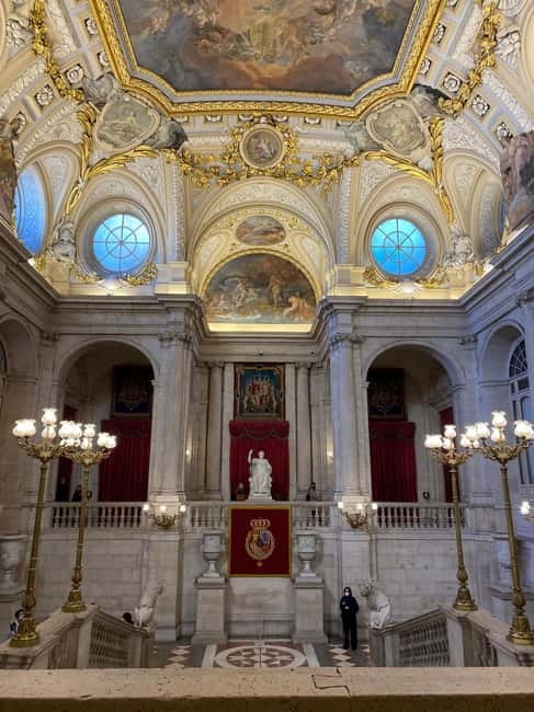 Madrid: Royal Palace Guided Tour Small Group or Private - Inside the Royal Palace: 3418 rooms, minus the confusion