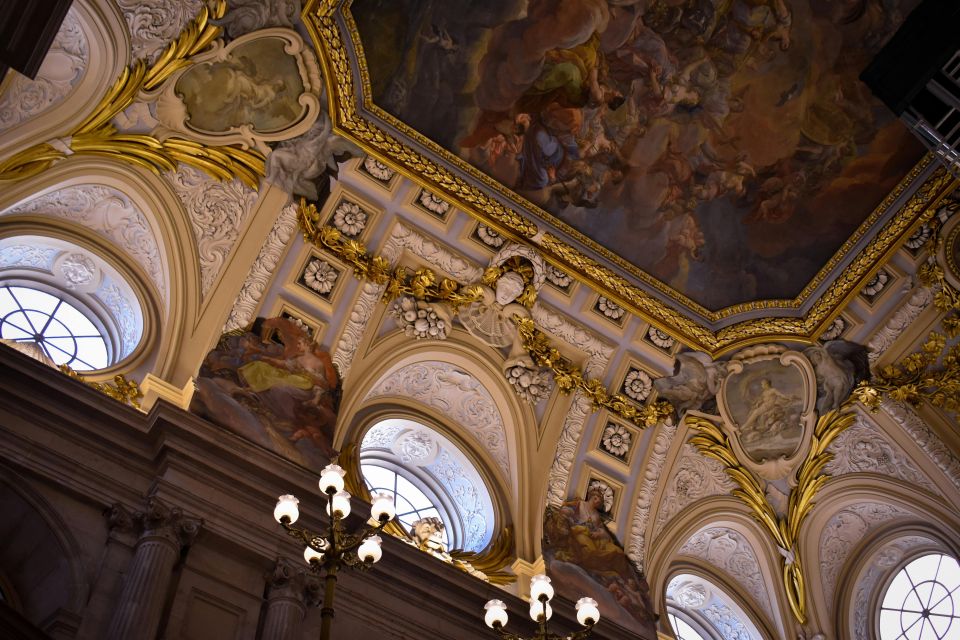 Madrid: Royal Palace Skip-the-Line Guided Tour - Setting expectations: what “2 hours” feels like on your feet