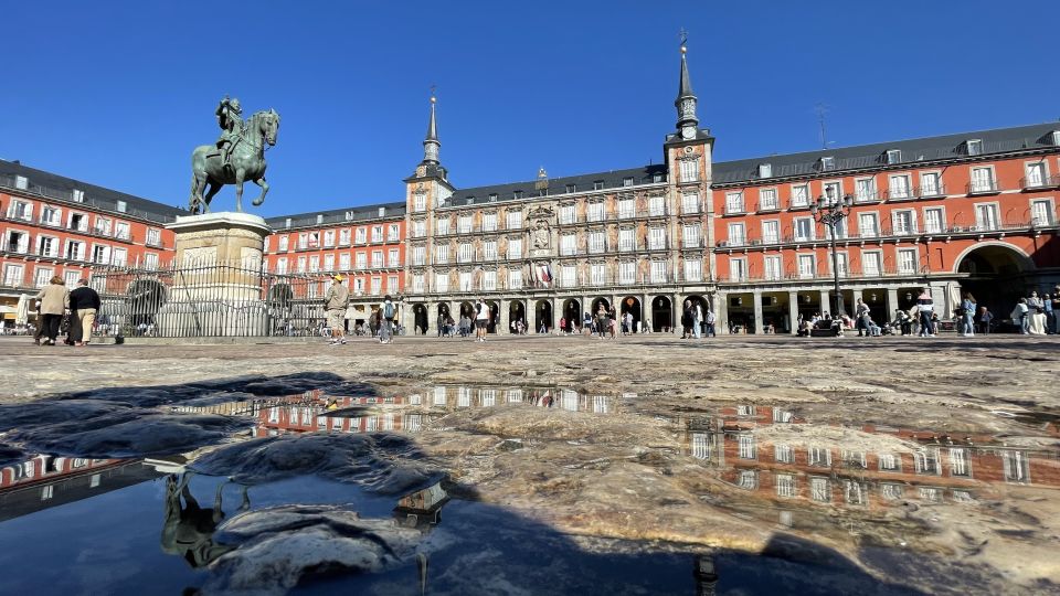 Madrid: Royal Palace Skip-the-Line Guided Tour - Skip-the-line entry: how you actually save time at the Royal Palace