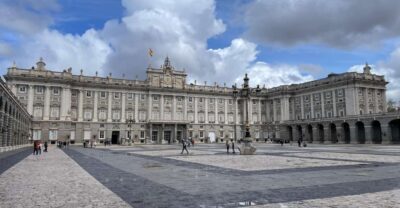 Madrid: Royal Palace tour - semi private or private - Small-group pacing with Nico: the difference between seeing and understanding