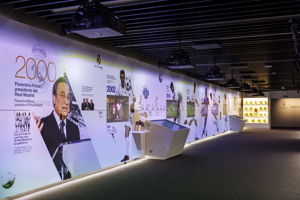 Madrid: Santiago Bernabéu Stadium Guided Tour - Photo Souvenirs: Digital Avatars and Optional Packages