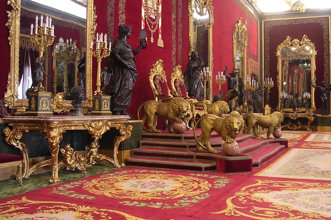 Madrid Sightseeing Tour with Royal Palace Skip the Line Ticket - Puerta de Alcalá and the city’s “symbol” gates