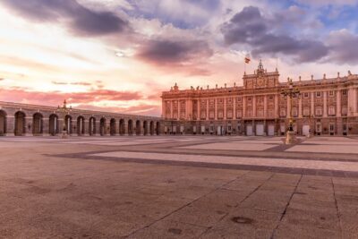 Madrid: Sunset Walking Tour with Optional Flamenco Show - Gran Vía Nightlife and the Metropolis/Telefónica Views