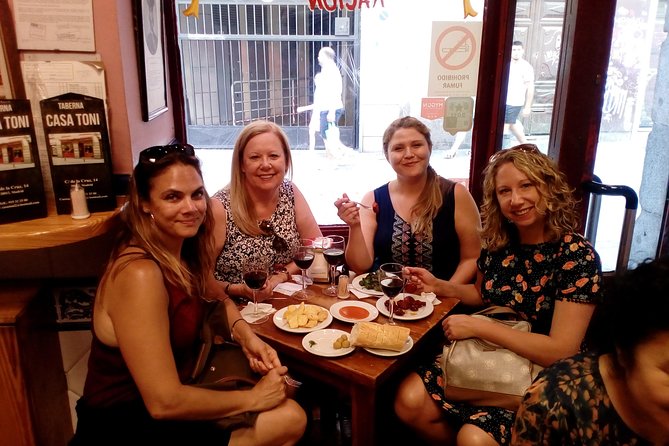 Madrid Tapas & Drinks: A Small Group Culinary Adventure - Medieval Madrid Stop: Tablao Flamenco Arco de Cuchilleros Area