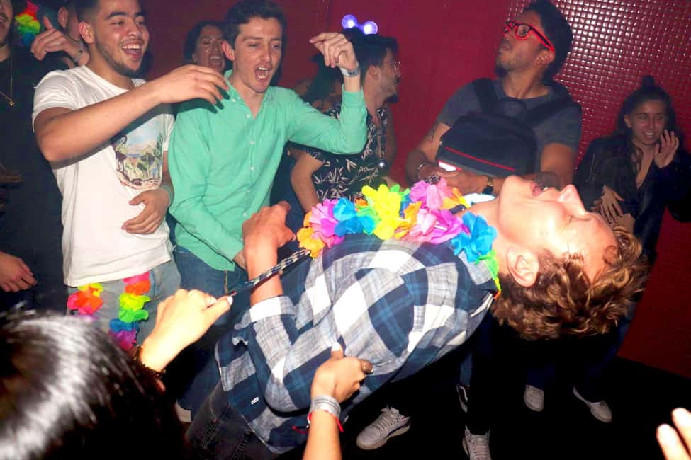 Madrid: Top Pub-Crawl with Drinks and Nightclub Entry - Las Letras Quarter Dance Show: Where the Group Energy Locks In