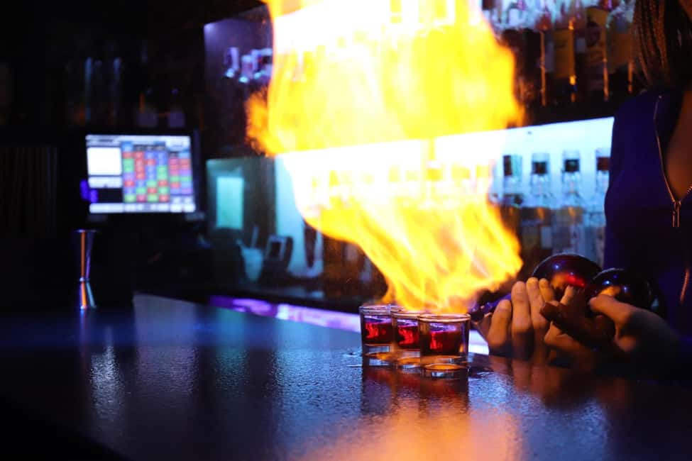 Madrid: Top Pub-Crawl with Drinks and Nightclub Entry - Drink Reality Check: Discounts, Shots, and What Costs Extra