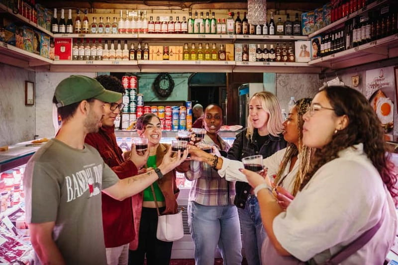 Madrid: Ultimate Food Tour of Local Markets & Tapas - The sweet finish at El Riojano: coffee or tea with a classic made the hard way