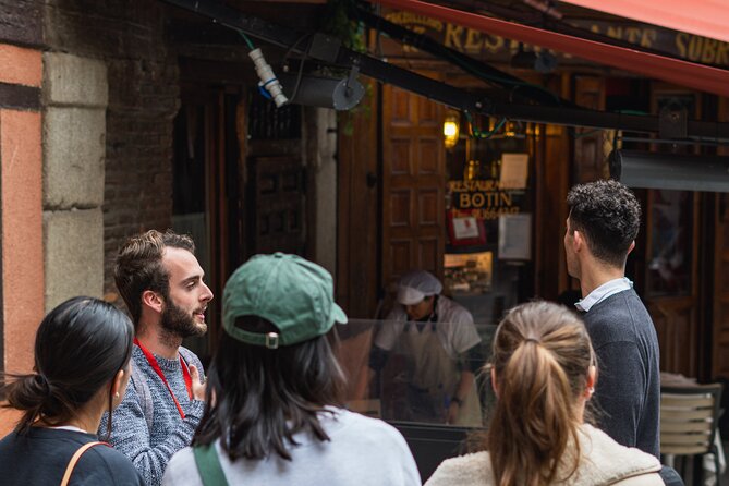Medieval Madrid: Discover Legends & History - Stop 3: El Madroño—the strawberry tree symbol