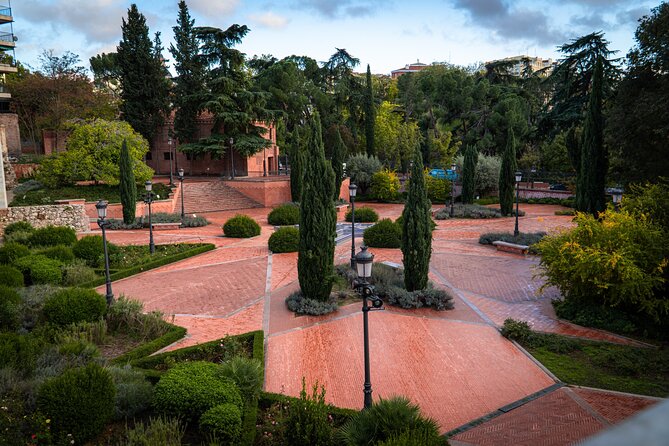 Medieval Madrid: Discover Legends & History - Stop 6: Plaza de Oriente—royal calm by the palace gardens