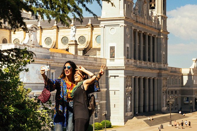 Private City Kickstart Tour: Madrid - City orientation that you can actually use (not just trivia)