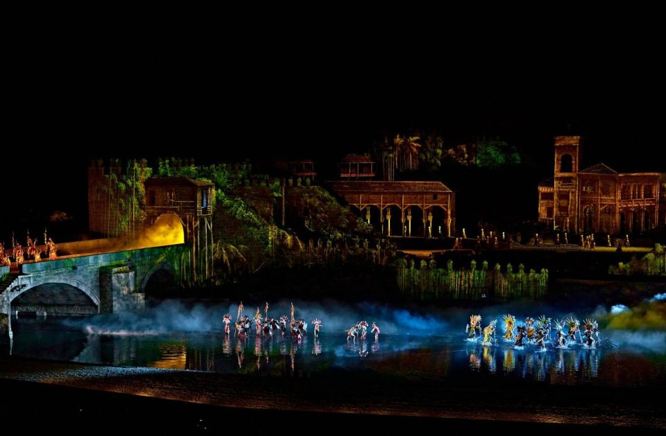 Puy du Fou España "El Sueño de Toledo" Night Show - The big visual tech: projectors, HD, and water jets
