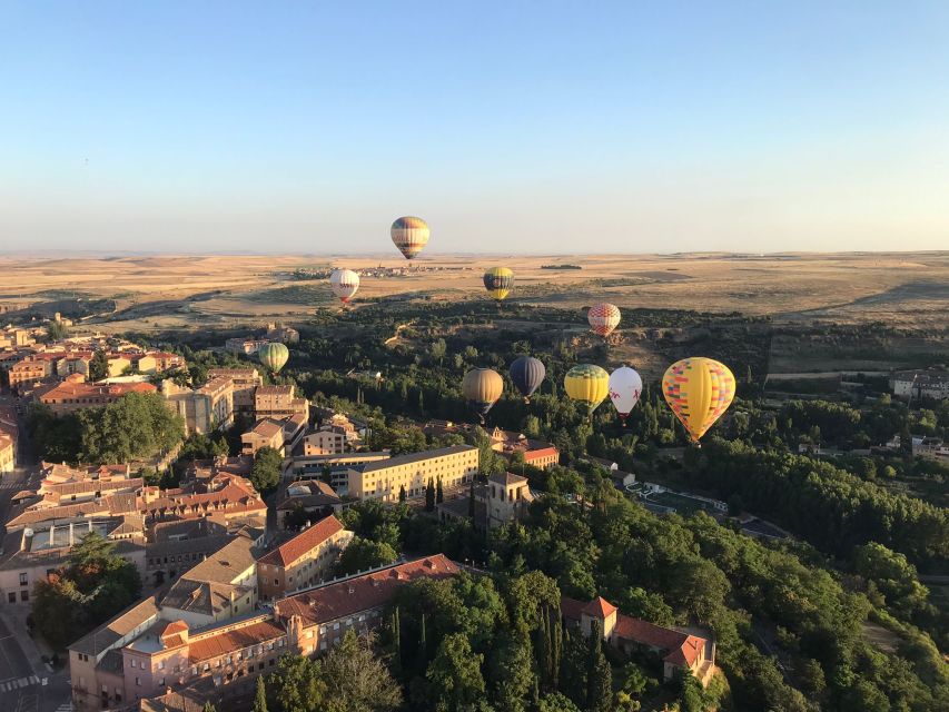 Segovia: Balloon Ride with Transfer Option from Madrid - Alcázar, Cathedral, Aqueduct: Seeing Segovia From Above (Without the Rush)