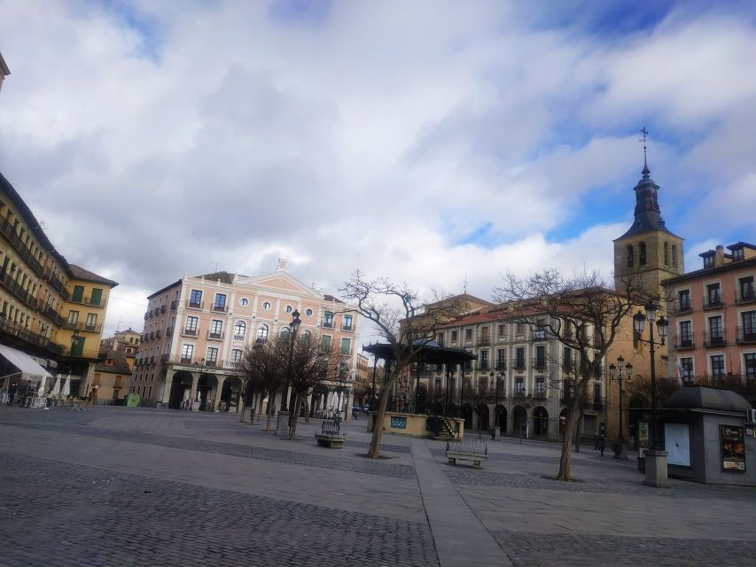 Segovia: Guided Walking Tour with Alcázar Entry - Who this tour suits best (and who might prefer another format)