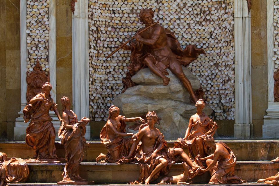 Segovia: Royal Palace of La Granja de San Ildefonso Tour - How the Guide Makes Ornate Rooms Feel Understandable