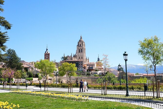 Segovia Tour with Cathedral and Alcazar from Madrid - Alcázar of Segovia: The Castle That Looks Like a Disney Knockout