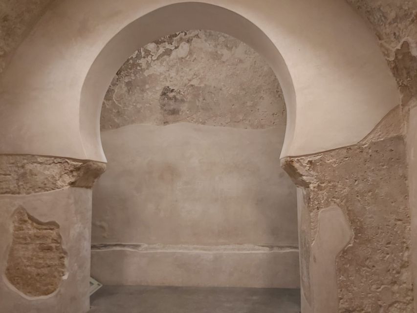 Toledo: Ancient Underground City Tour in Spanish - Bath Cenizal: Arab hammam atmosphere and function
