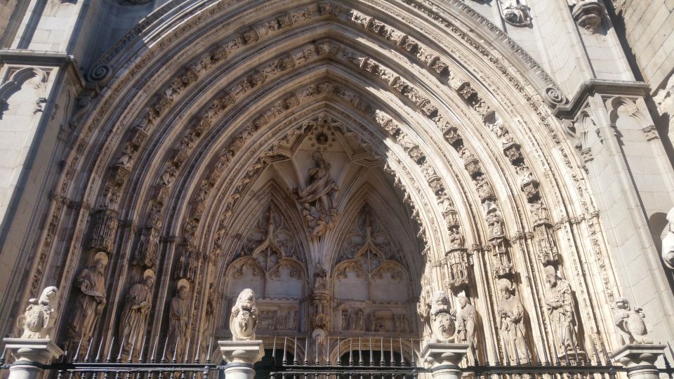 Toledo Cathedral Guided Tour in Spanish - Reading the Islamic and Visigoth clues without guessing