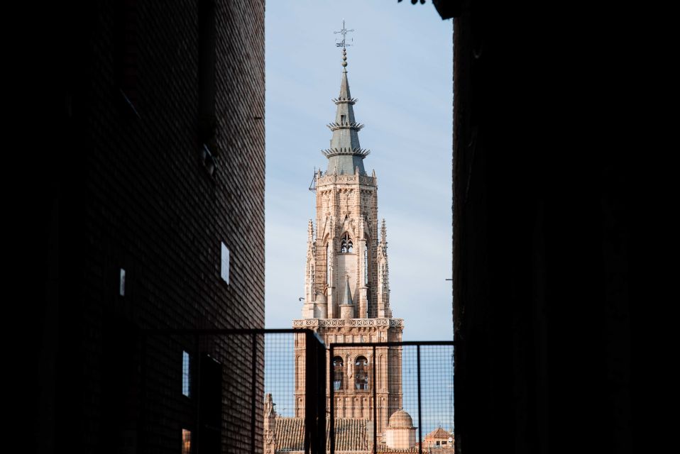 Toledo: Cathedral Tour with a Local Guide - Sacristy Highlights and Big-Name Art in the Cathedral