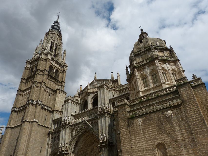 Toledo: Guided Walking Tour with Cathedral Ticket and Tour - Key highlights you’ll feel right away