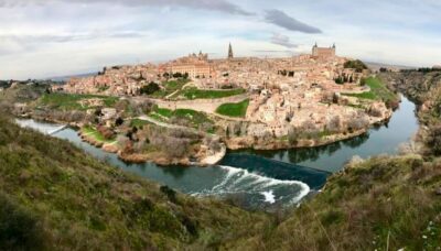 Toledo: Three Cultures Walking Tour in Spanish - Meeting at Secretos de Toledo: getting started without stress