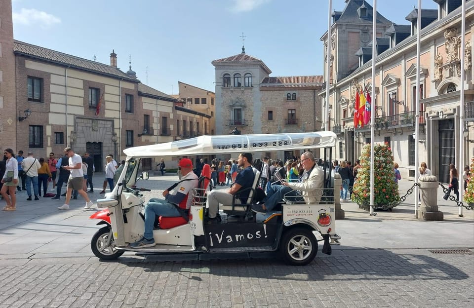 Tour Madrid: Secrets in a Electric Tuk Tuk - Plaza Mayor: the Renaissance square that teaches you how Madrid crowds work