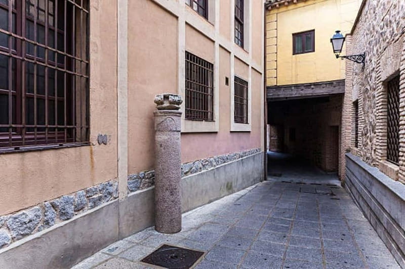 TOUR “ TOLEDO TODO EN UNO ” - Toledo Cathedral: the jewel and the legend of the bell