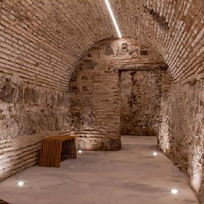 TOUR “ TOLEDO TODO EN UNO ” - Casa Rodrigo de la Fuente: Roman caves, family history, and converted roots